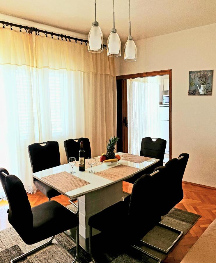 Apartments Tony Stanici - Омиш Экстерьер фото