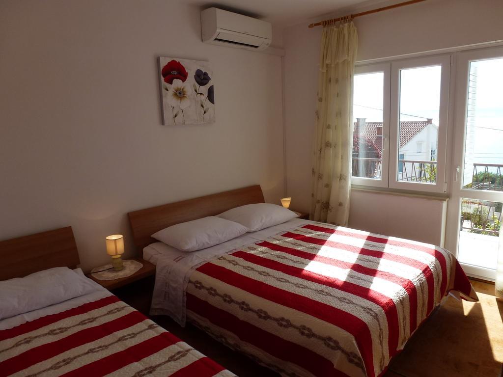 Apartments Tony Stanici - Омиш Экстерьер фото